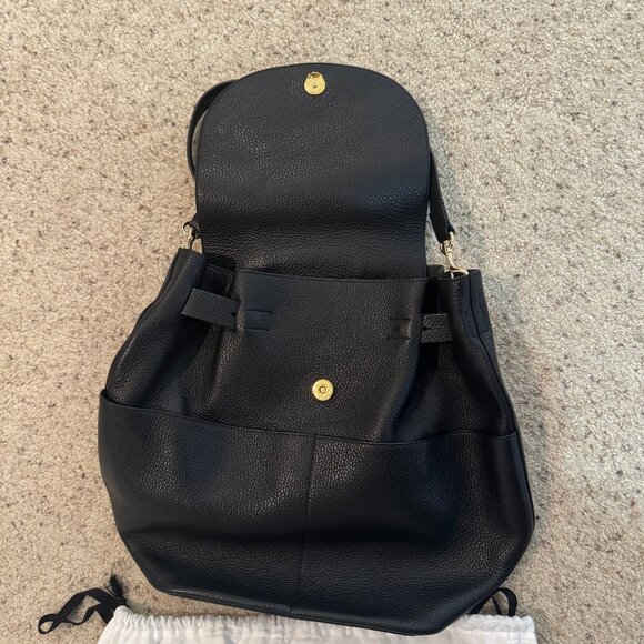 Cuyana backpack 13" model (like new) - Picture 2 of 9